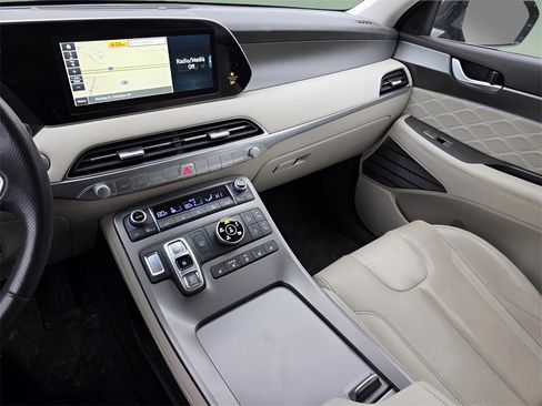 Used 2020 Hyundai Palisade Limited image 30