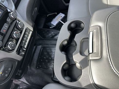 New 2026 RAM 5500 Tradesman w/ Chrome Appearance Group AWD/4WD image 32