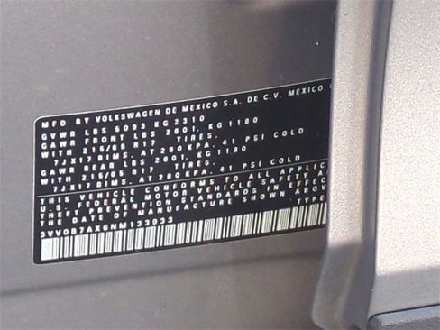 Used 2022 Volkswagen Tiguan S image 32