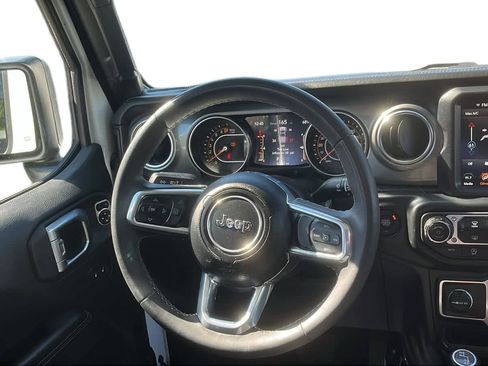 Certified 2023 Jeep Gladiator Overland image 22