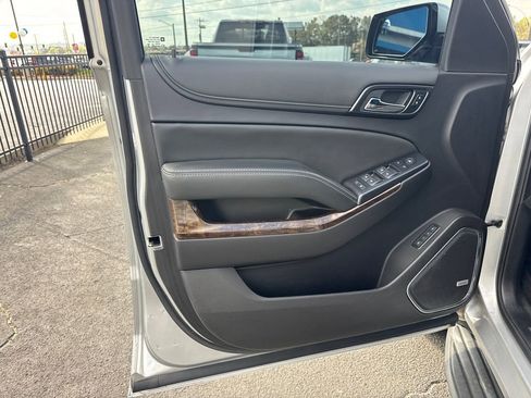 Used 2017 Chevrolet Tahoe LT image 11
