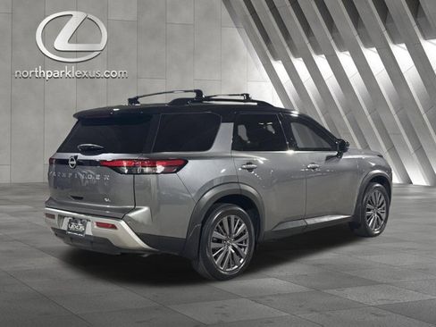 Used 2022 Nissan Pathfinder SL w/ SL Premium Package image 6