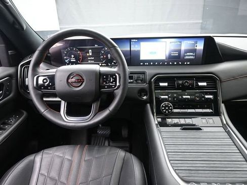 Used 2025 Nissan Armada PRO-4X w/ Pro-4X Premium Package AWD/4WD image 9