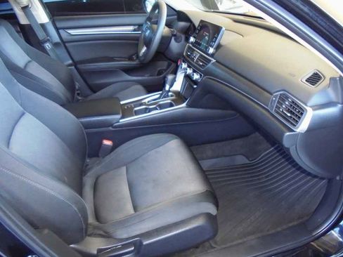 Used 2018 Honda Accord LX image 8