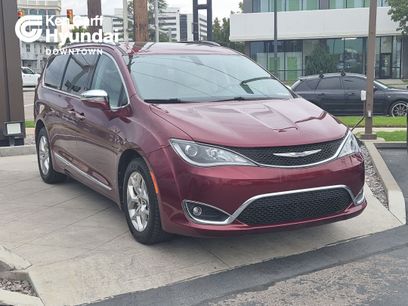Used 2017 Chrysler Pacifica Limited