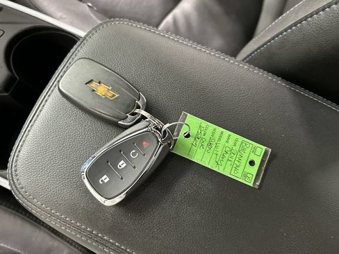 Used 2018 Chevrolet Volt LT w/ LT Driver Confidence Package FWD image 12