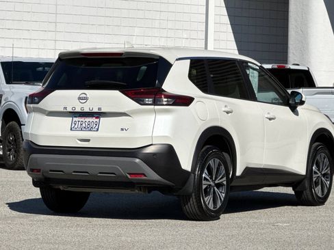 Used 2023 Nissan Rogue SV FWD image 4