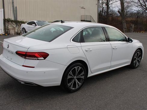 Used 2020 Volkswagen Passat 2.0T SEL image 8