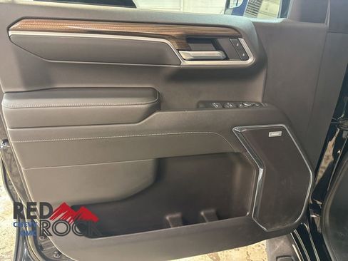 Used 2022 Chevrolet Silverado 1500 RST w/ Convenience Package II image 16