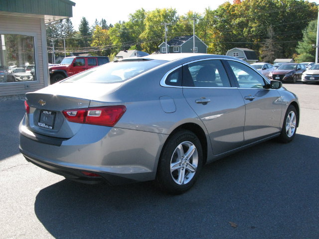Used 2024 Chevrolet Malibu LT FWD image 4