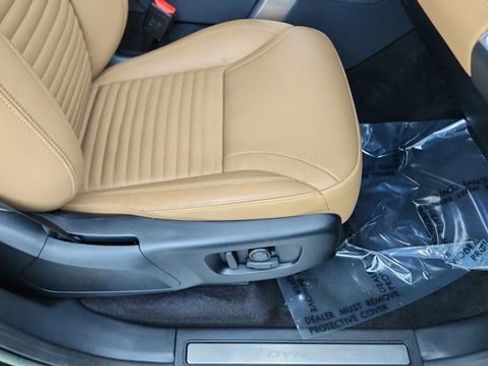 Used 2023 Land Rover Discovery S R-Dynamic image 21