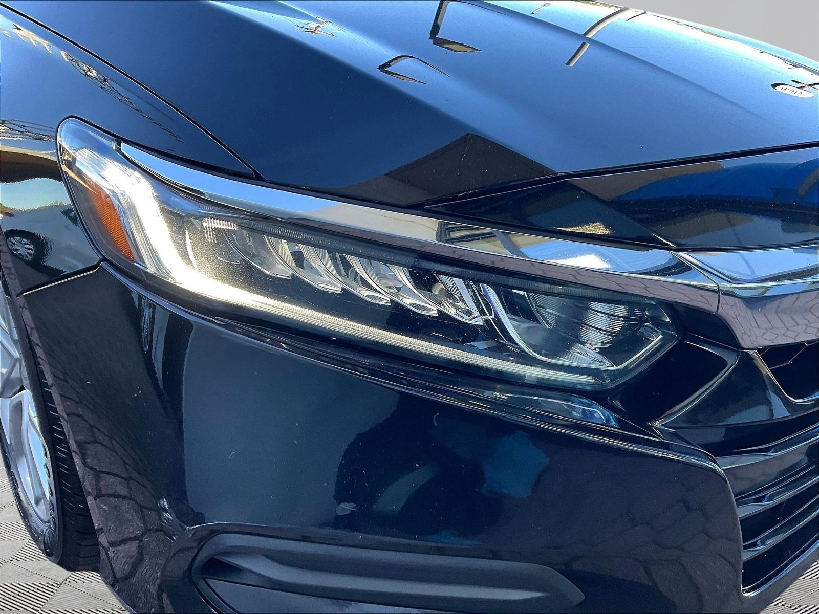 Used 2018 Honda Accord LX image 29