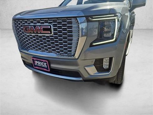Used 2024 GMC Yukon XL Denali w/ Advanced Technology Package image 9