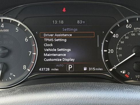 Used 2024 INFINITI QX80 Luxe image 16