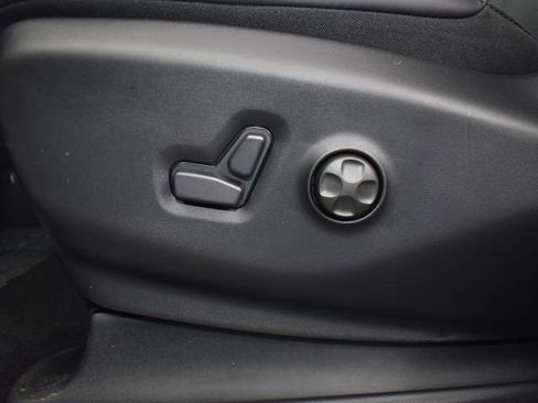 New 2026 Chrysler Pacifica Select AWD/4WD image 14