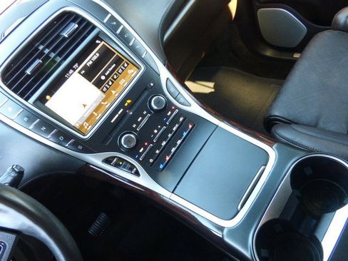 Used 2018 Lincoln MKX Black Label w/ Driver Assistance Package image 16