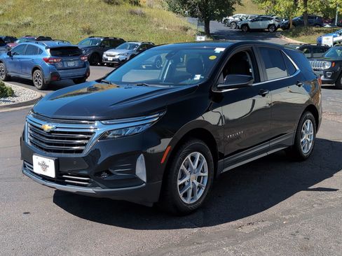 Used 2023 Chevrolet Equinox LT w/ Driver Convenience Package image 3