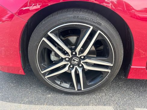 Used 2017 Honda Accord Sport image 12