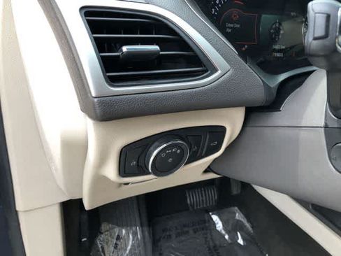 Used 2019 Lincoln MKZ Reserve FWD image 36