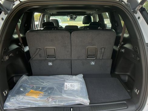 New 2025 Jeep Grand Cherokee L Altitude image 13