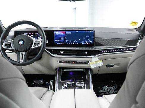Used 2026 BMW X7 M60i AWD/4WD image 13