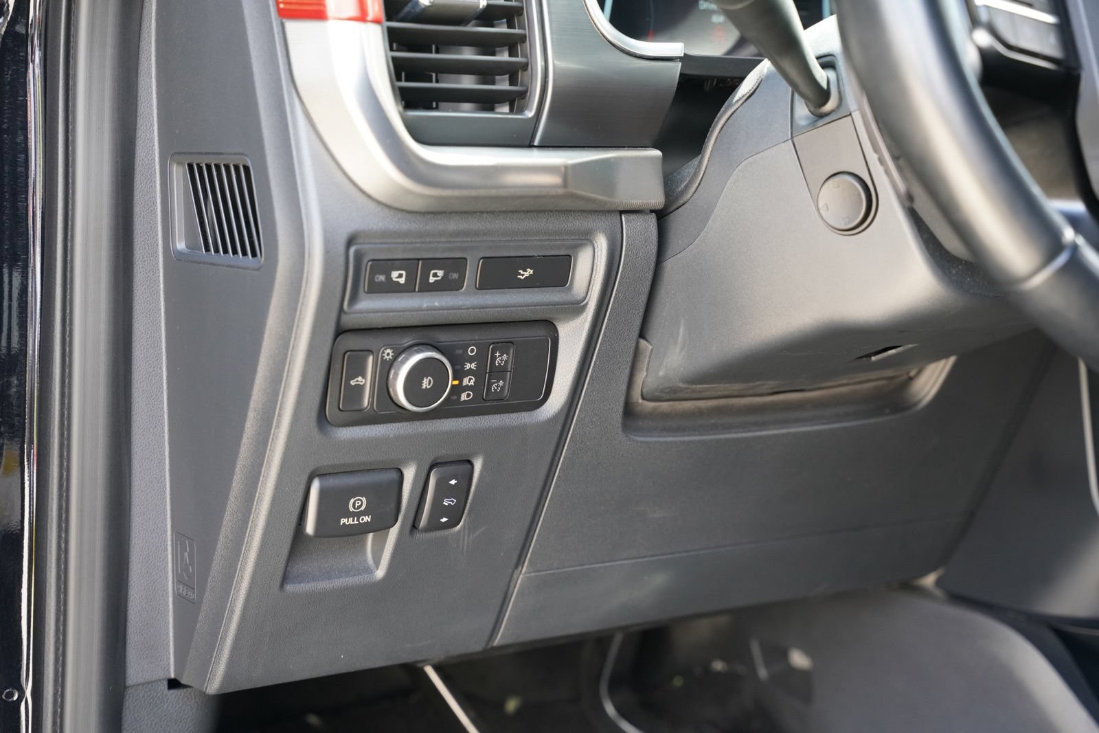 Used 2022 Ford F150 Raptor w/ Equipment Group 801A High AWD/4WD image 18