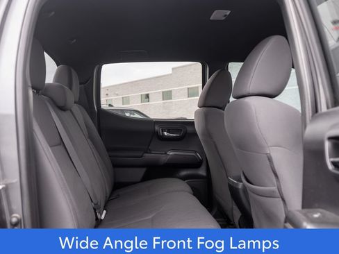 Used 2019 Toyota Tacoma TRD Sport w/ Technology Package AWD/4WD image 13
