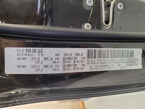 Used 2019 Jeep Cherokee Latitude w/ Popular Appearance Group image 33