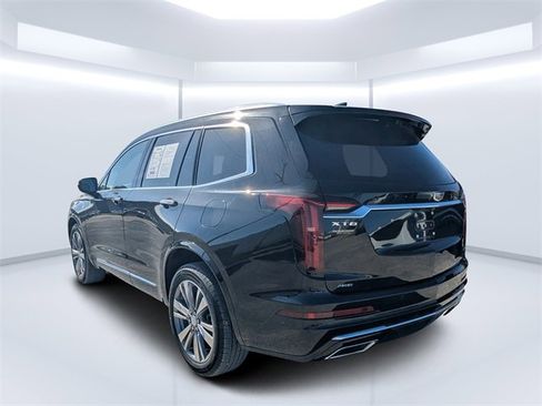 Used 2022 Cadillac XT6 Premium Luxury w/ Technology Package image 5