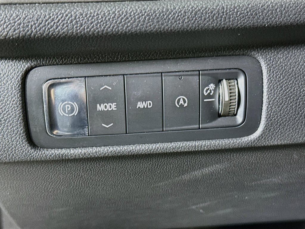 Used 2024 Chevrolet Traverse LT AWD/4WD image 10