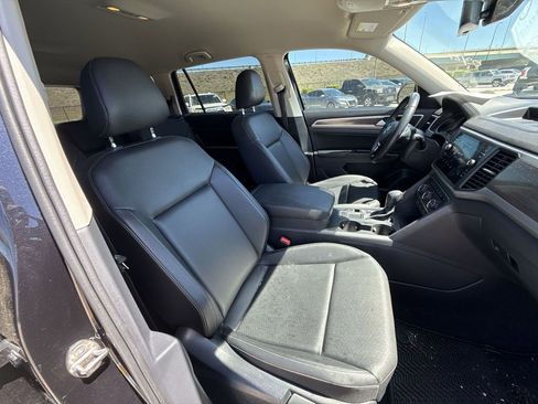 Used 2020 Volkswagen Atlas SE image 16