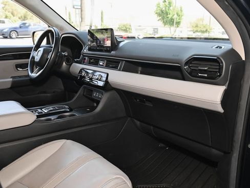 Used 2025 Honda Pilot EX-L image 47