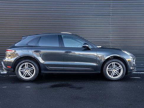 Certified 2025 Porsche Macan image 26