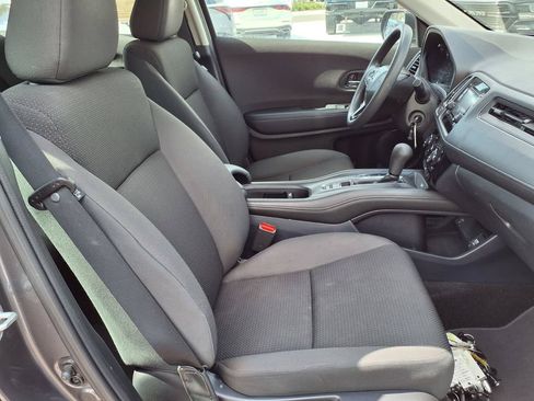 Used 2021 Honda HR-V LX image 12