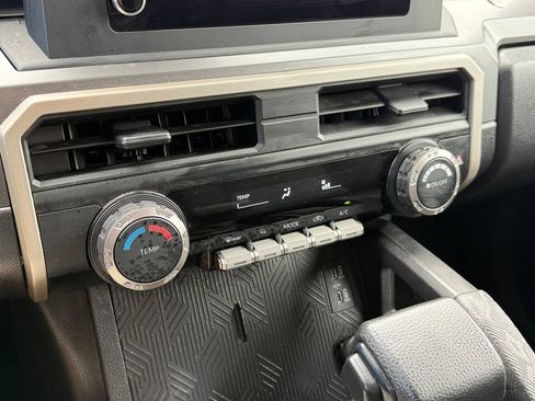 Used 2024 Toyota Tacoma SR5 AWD/4WD image 35