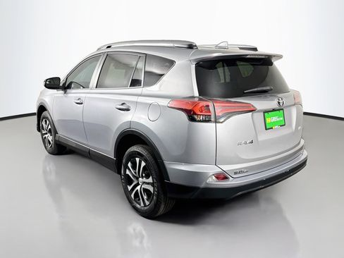 Used 2017 Toyota RAV4 LE FWD image 7