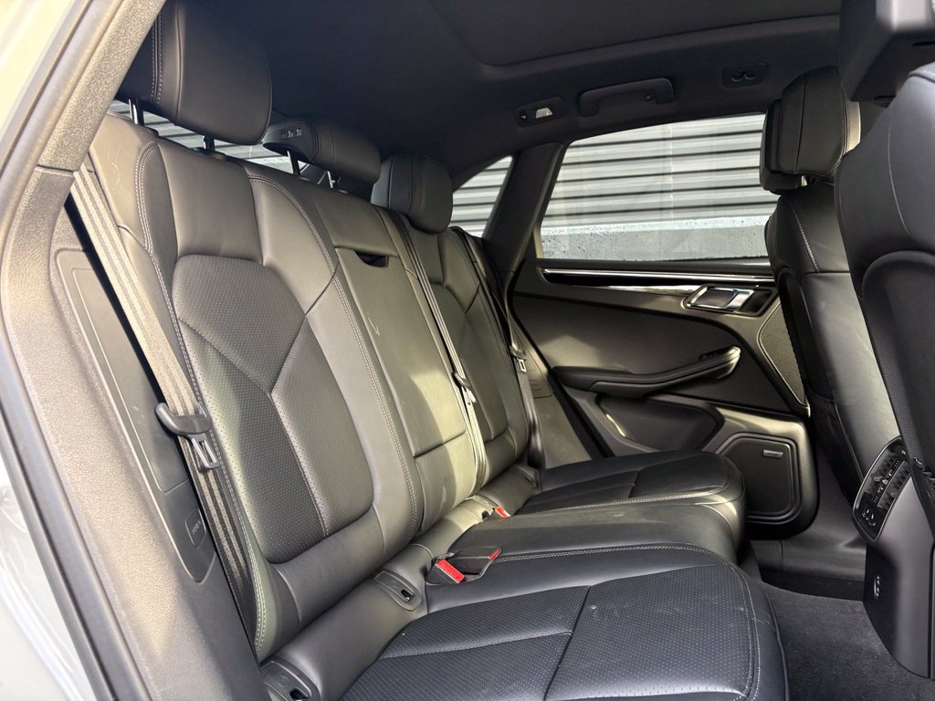 Certified 2026 Porsche Macan S AWD/4WD image 20