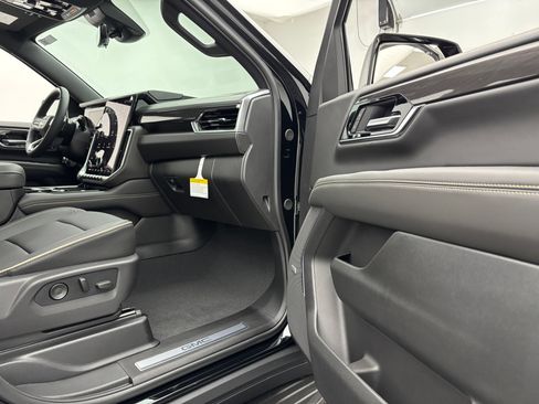 New 2026 GMC Yukon XL Elevation w/ Elevation Premium Package AWD/4WD image 38