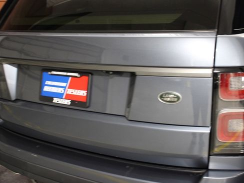 Used 2018 Land Rover Range Rover image 11