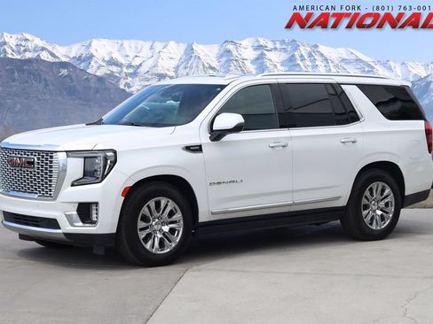 Used 2022 GMC Yukon Denali w/ Denali Ultimate Package AWD/4WD image 1