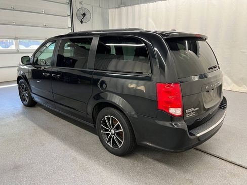 Used 2017 Dodge Grand Caravan GT FWD image 6