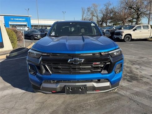Used 2023 Chevrolet Colorado Z71 w/ Z71 Convenience Package 2 image 10
