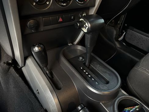 Used 2008 Jeep Wrangler Unlimited Sahara w/ Dual Top Group image 12