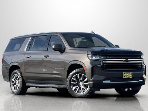 Used 2021 Chevrolet Suburban LT w/ LT Signature Package image 2