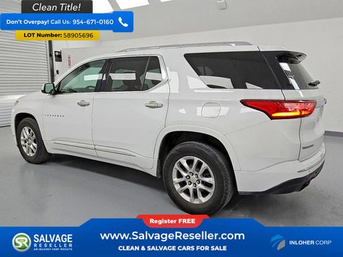 Used 2019 Chevrolet Traverse Premier FWD image 3