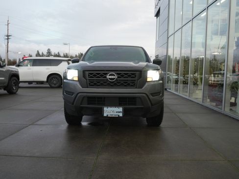 Used 2022 Nissan Frontier S w/ Technology Package image 2