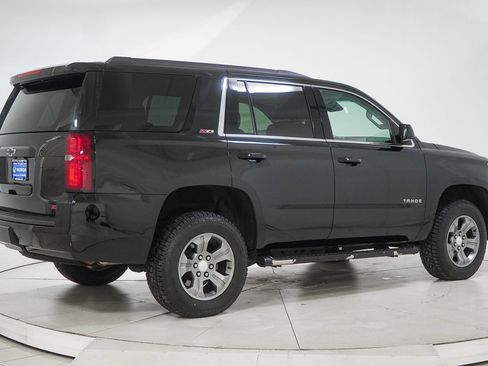 Used 2019 Chevrolet Tahoe LT w/ Luxury Package AWD/4WD image 13