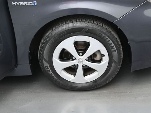Used 2015 Toyota Prius Two FWD image 33
