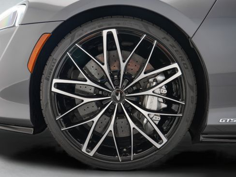 Used 2025 McLaren GTS RWD image 18