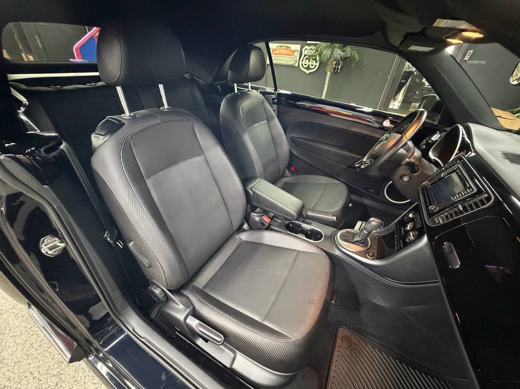 Used 2019 Volkswagen Beetle 2.0T S FWD image 22